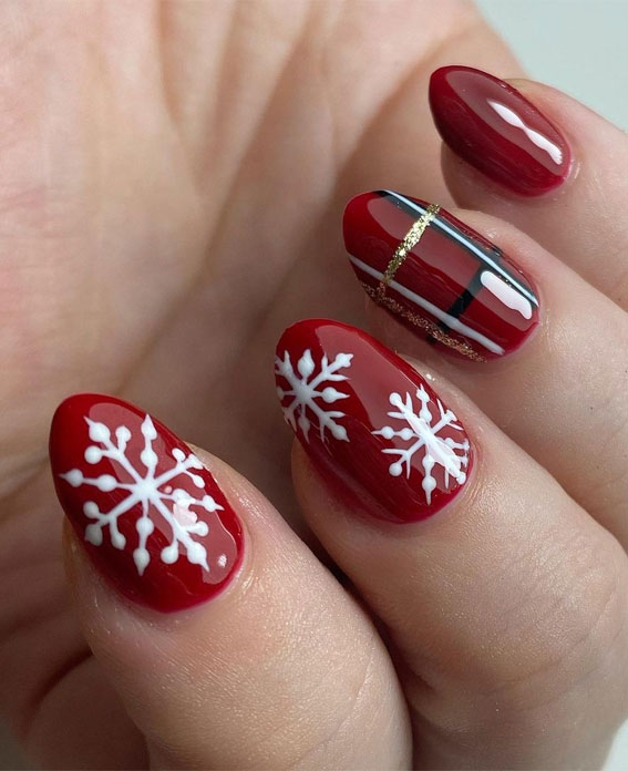 The Best Christmas Nail Art Designs to Try in 2021  Tatler Asia