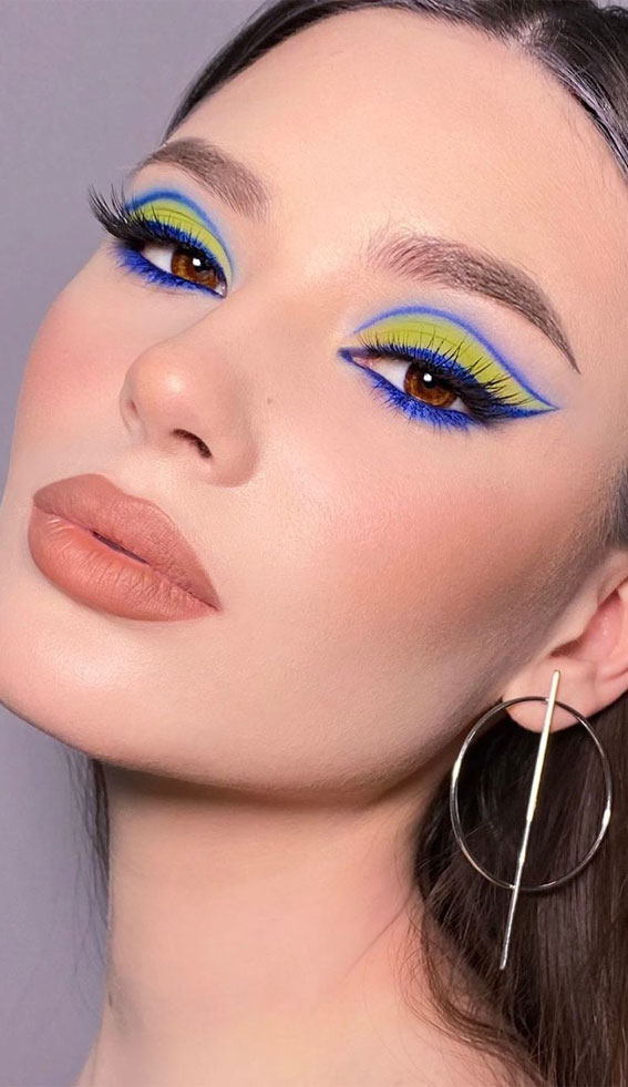 Gorgeous Makeup Trends To Be Wearing in 2021 : Royal Blue Euphoria Makeup
