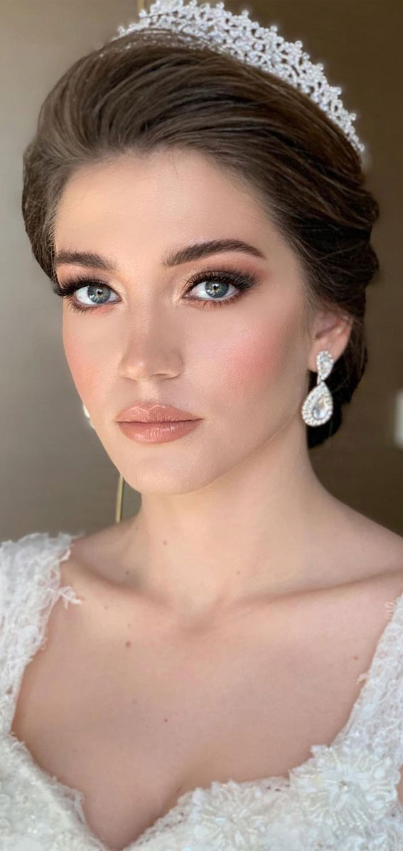 Beautiful Makeup Ideas That Are Absolutely Worth Copying : Royal makeup