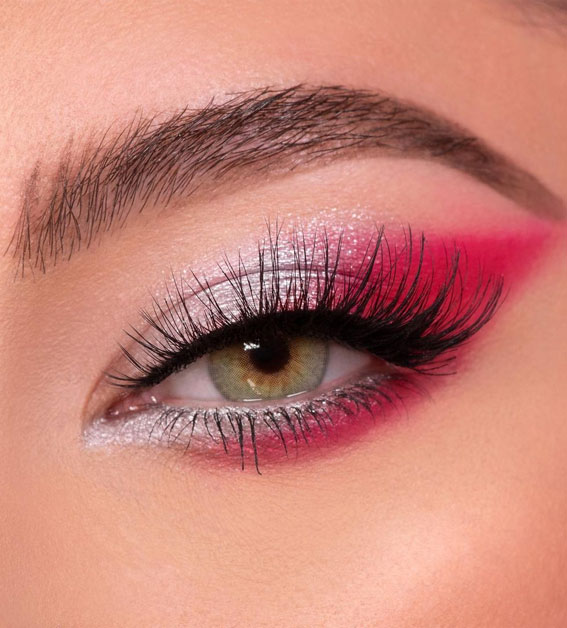 Gorgeous Makeup Trends To Be Wearing in 2021 : Berry Tone Makeup Look