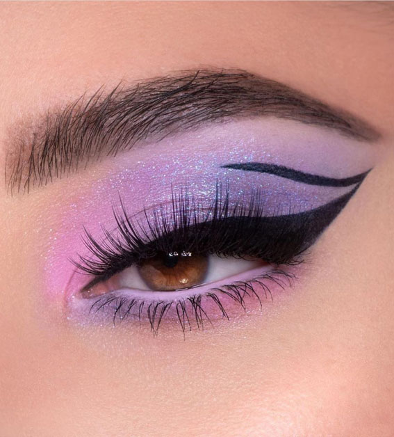 Gorgeous Makeup Trends To Be Wearing in 2021 : Purple & Black Graphic Lines