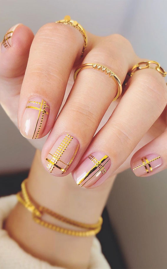 Most Beautiful Nail Designs You Will Love To wear In 2021 : Glam gold plaid nail