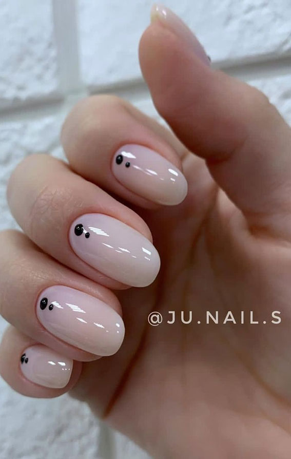 nude nails, minimalist nails, nail trends 2021, nail designs 2021, nail art designs 2021