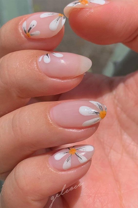 Simple Flower Multicolor Short Squoval Press On Nails | lupon.gov.ph