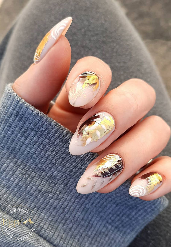 Most Beautiful Nail Designs You Will Love To wear In 2021 : Leaf