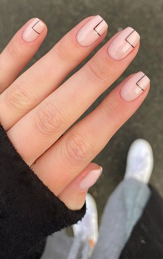 minimalist nail designs, minimalist nail designs 2021, minimalist nail art 2021, nail trends 2021, simple nail designs , minimalist nails, black line nails