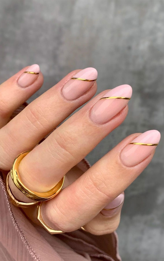 minimalist nail designs, minimalist nail designs 2021, minimalist nail art 2021, nail trends 2021, simple nail designs , minimalist nails, gold line nails