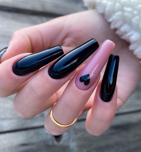 pink and black nails, black and pink coffin nails, black heart and pink coffin long nails, black and pink valentine's day nails, black and pink valentines nails