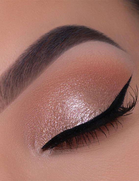 Soft glam makeup ideas :  Soft Neutral with Wing Makeup look
