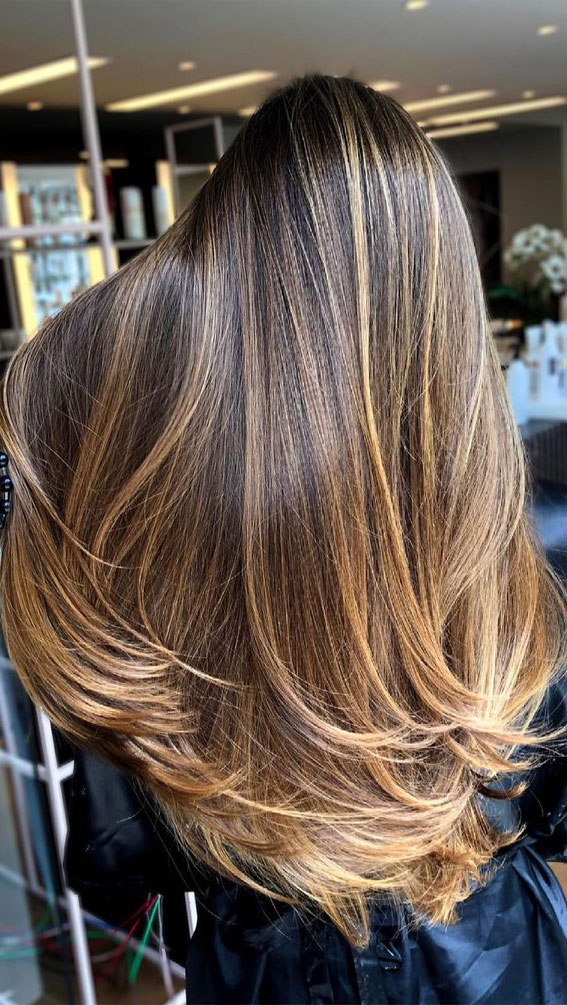 Best Hair Colours To Look Younger : Caramel highlights for long layers
