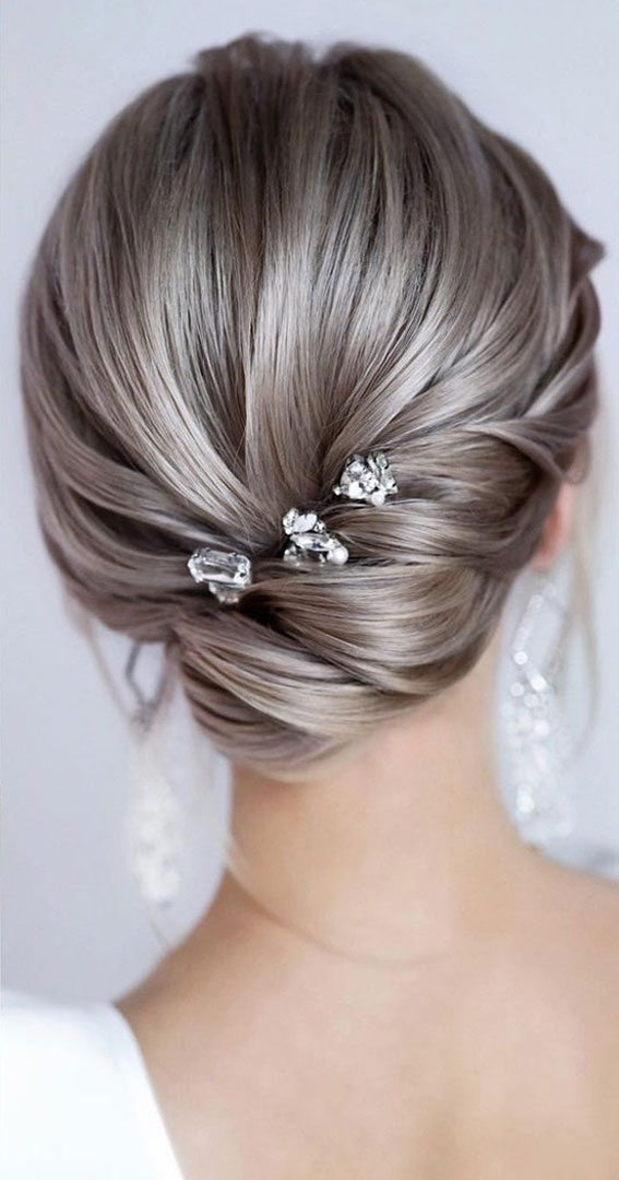 Chic and Romantic: 20 Best ideas about Wedding Hairstyle for Brides with Short  Hair - EverAfterGuide
