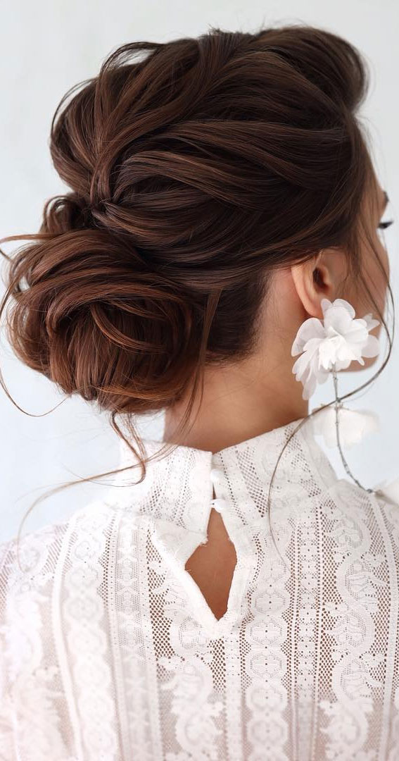 Gorgeous updos for every hair type and length : Textured Updo for Long Hair