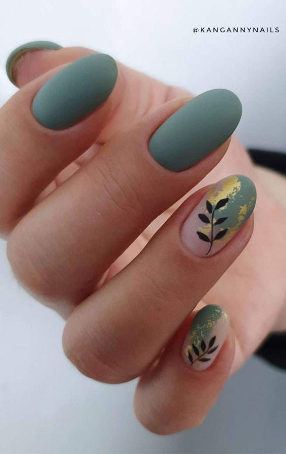 These Will Be the Most Popular Nail Art Designs of 2021 :  Green and leaf nails with gold accent