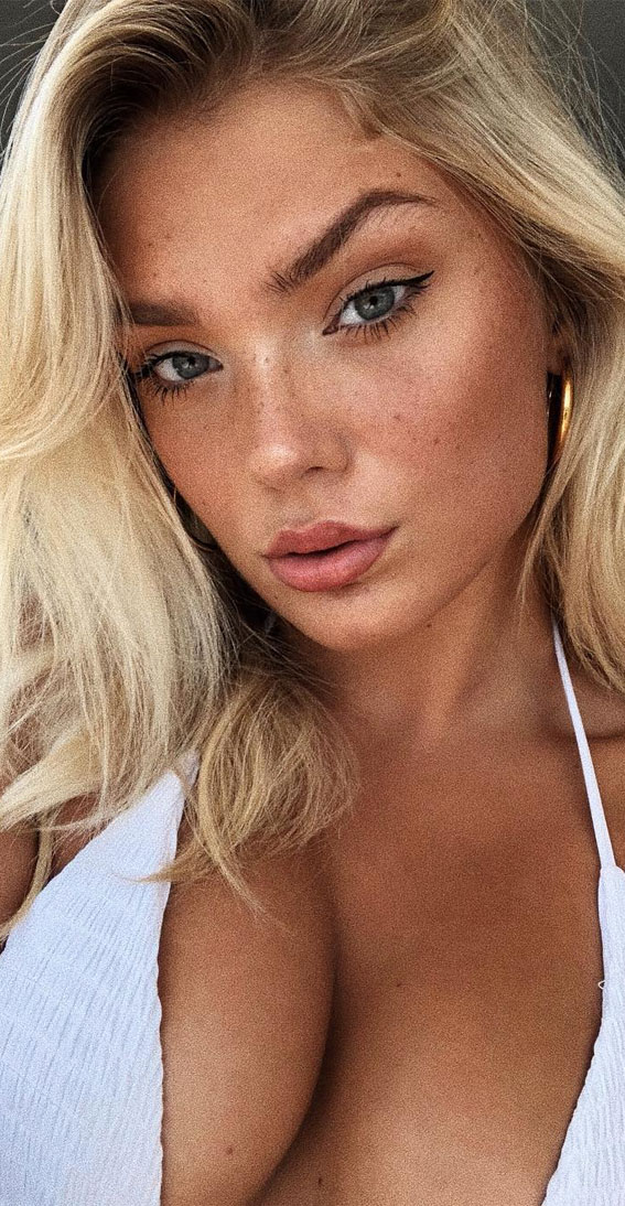 Pretty Natural no Makeup Look To Try in 2021 : Cute glowing skin look