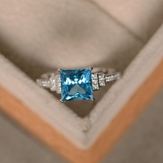 44 Insanely Gorgeous Engagement Rings – deep rich blue