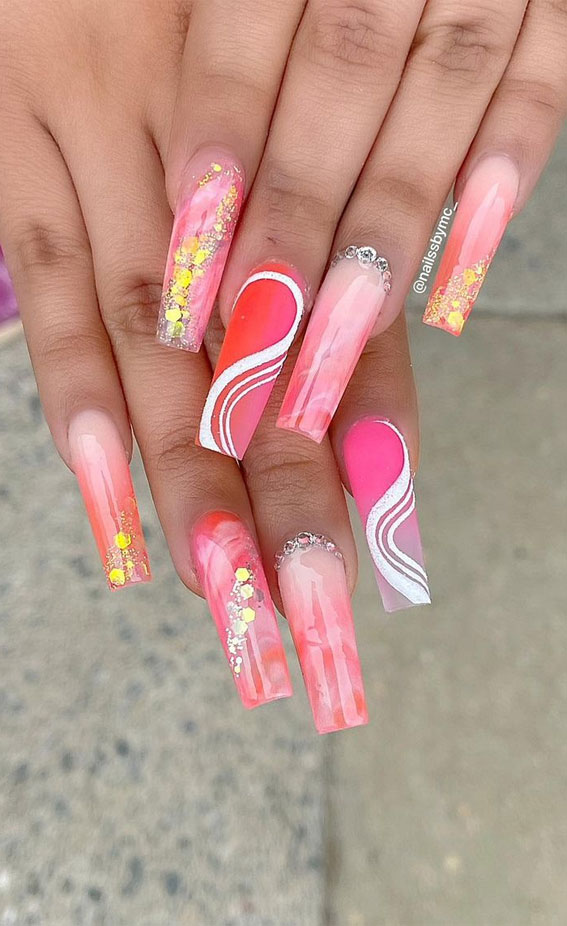 The Prettiest Summer Nail Designs We’ve Saved : Bright Ombre Coral Summer Nails