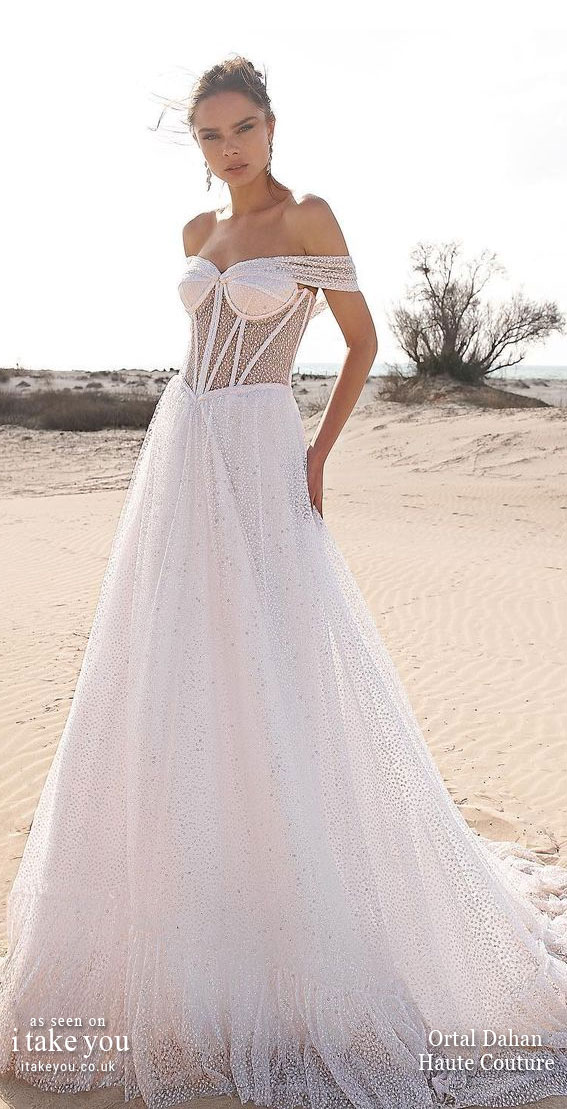 Gorgeous Wedding Gowns That Will Leave You Speechless : Off the shoulder corset