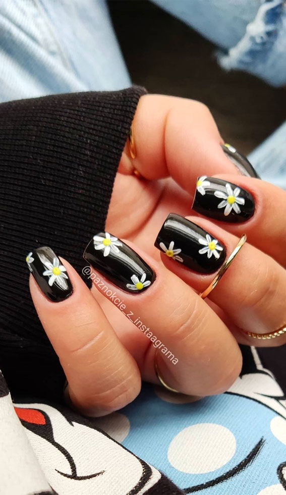 daisy on black nails, black nail art designs, black nail art ideas,  i take you, black nail designs 2021, black nail ideas 2021, black nail designsshort, #itakeyouwedding simple black nail designs, black nail designs 2021, itakeyou , black nail polish #blacknails #blacknailart 