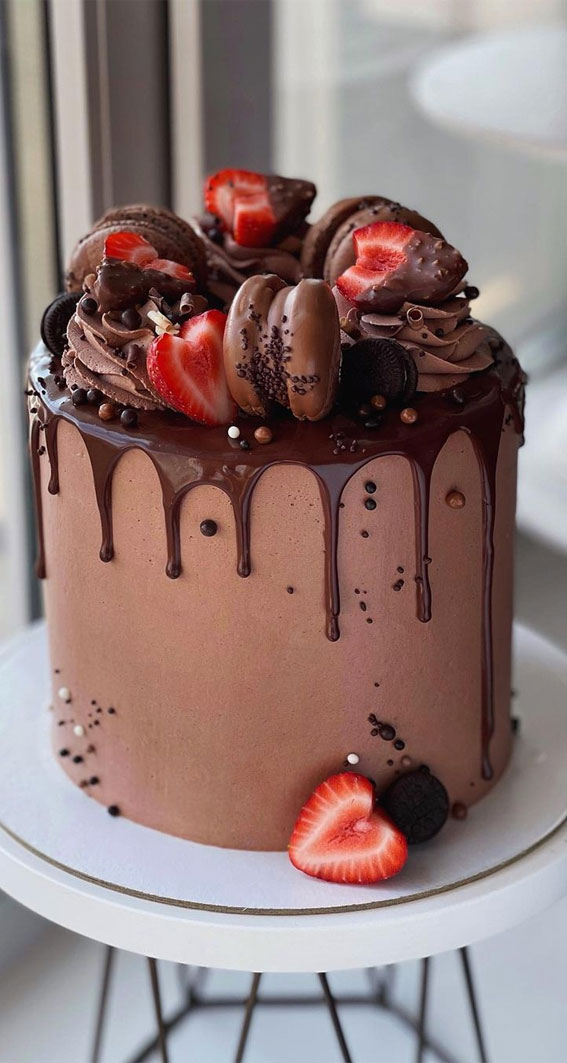 Pretty Cake Designs for Any Celebration : Chocolate Cake with Strawberry & Chocolate Drips