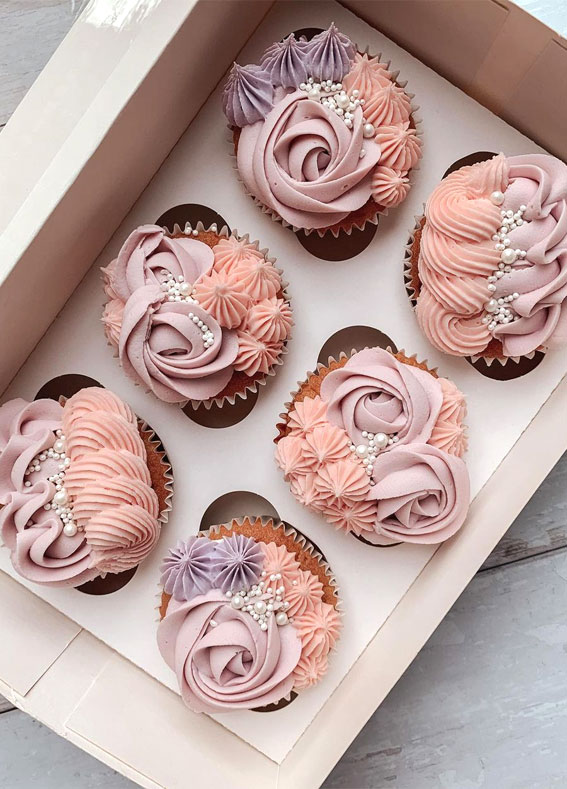 Cupcake Ideas Almost Too Cute to Eat : Lavender and Peach Cupcakes