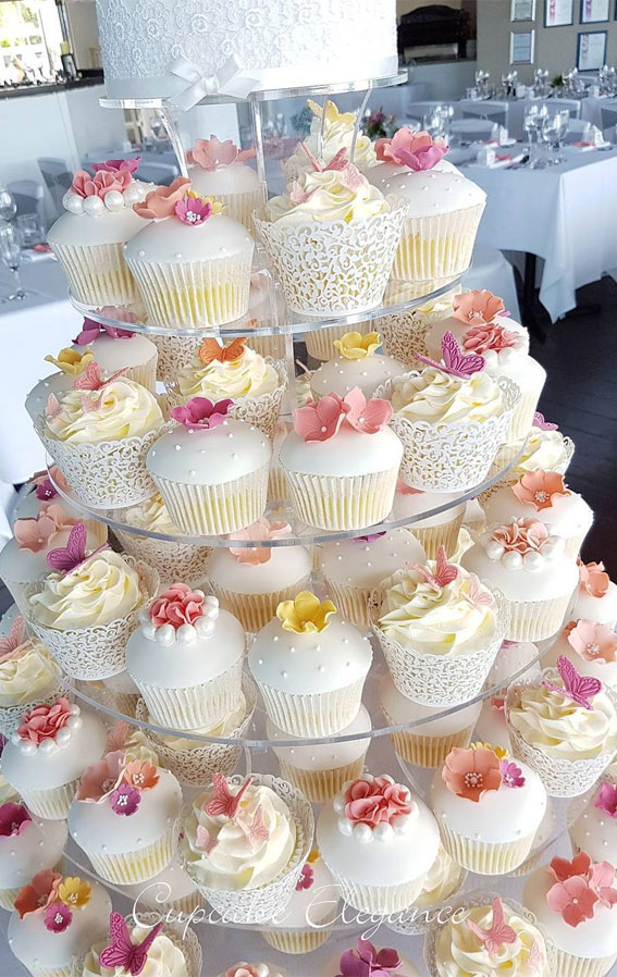 Cupcake Ideas Almost Too Cute to Eat : Pretty wedding cupcakes with pretty sugar floral