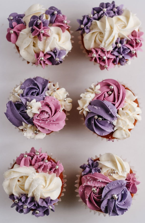 Cupcake Ideas Almost Too Cute to Eat : A pack of cupcakes to brighten your day