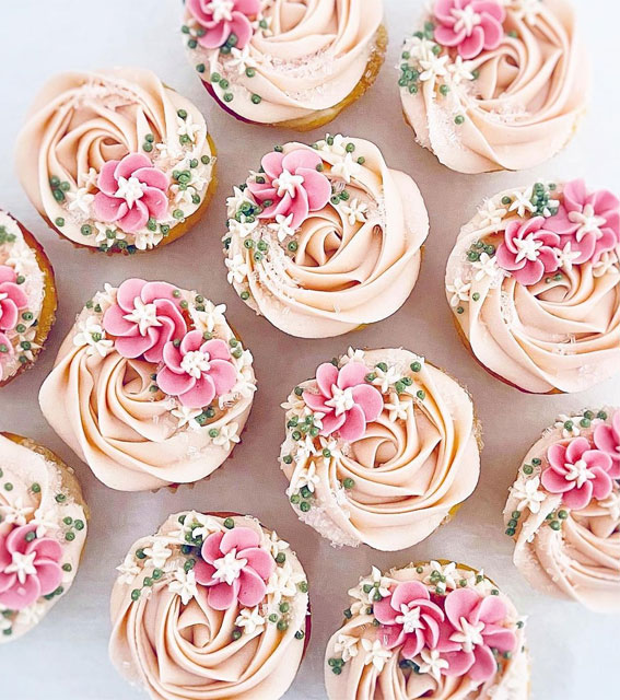 Cupcake Ideas Almost Too Cute to Eat : Soft Peach and Pink Cupcakes 