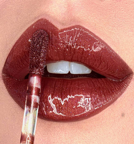Perfect Lip Makeup Ideas : Dark brown-red lipstick