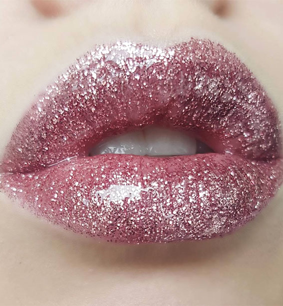 rose and gold glitter lip makeup, lips makeup, lip aesthetic, lip makeup ideas, lip makeup images, pink lips, pink lip makeup, glossy lips, glossy lip makeup products #lipmakeup