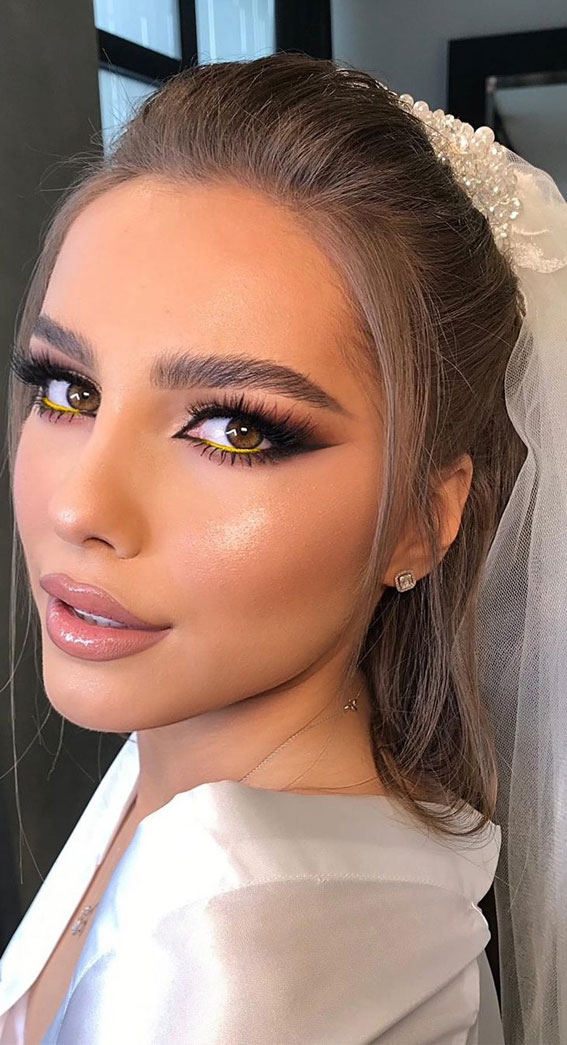 Stunning makeup looks 2021 : Soft glam glowing bridal look