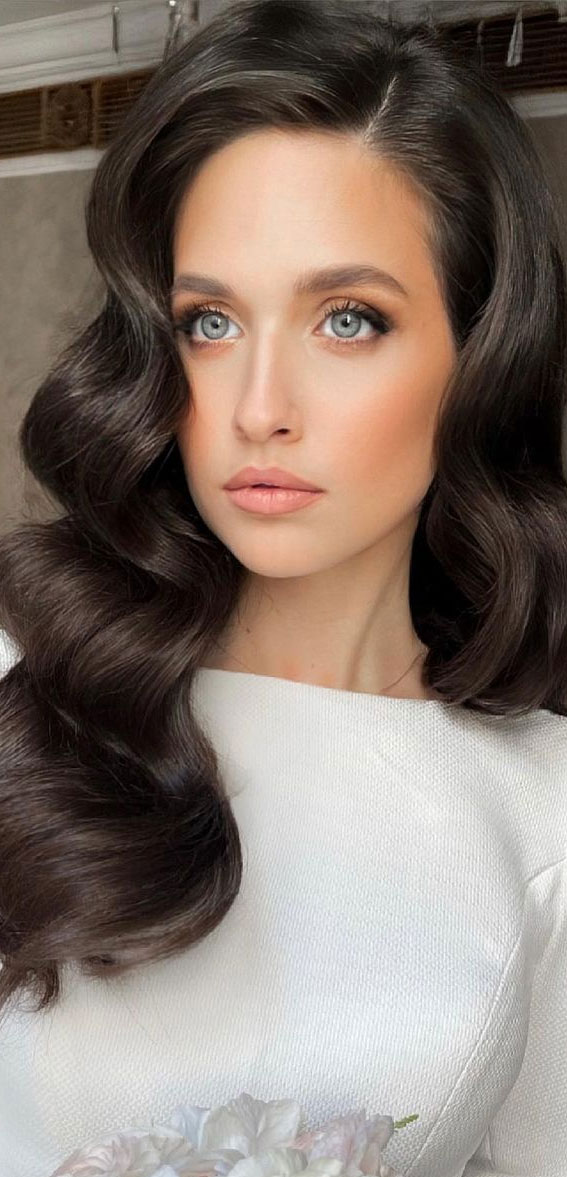 Stunning makeup looks 2021 : Elegant & Soft Bridal Makeup Look