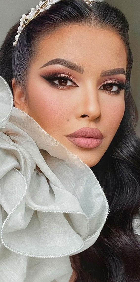 Stunning Makeup Looks 2021 : Soft Glam Makeup With Subtle Rose Gold