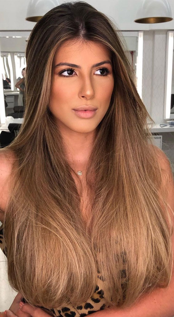 Best Brown Hair Colour Ideas with Highlights and Lowlights : Light Up Brunette with blonde tips