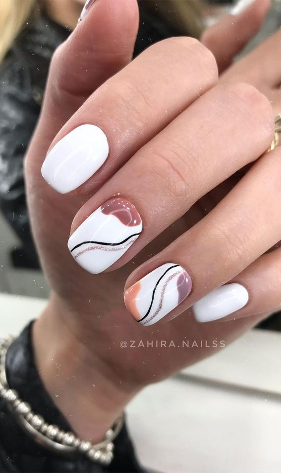 59 Summer Nail Colours and Design Inspo for 2021 : Abstract Short Nails