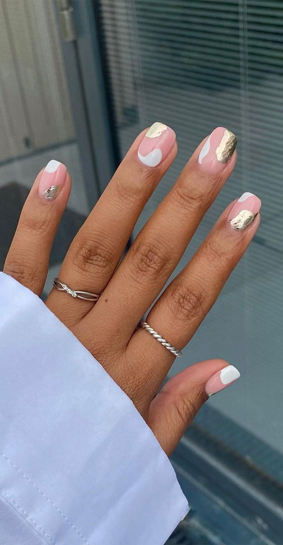 59 Summer Nail Colours and Design Inspo for 2021 : Gold and White Simple Nails