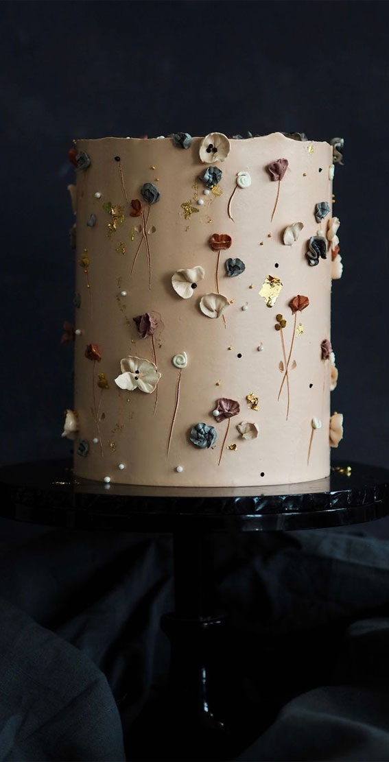 38+ Beautiful Cake Designs To Swoon : Delicate Neutral Cake
