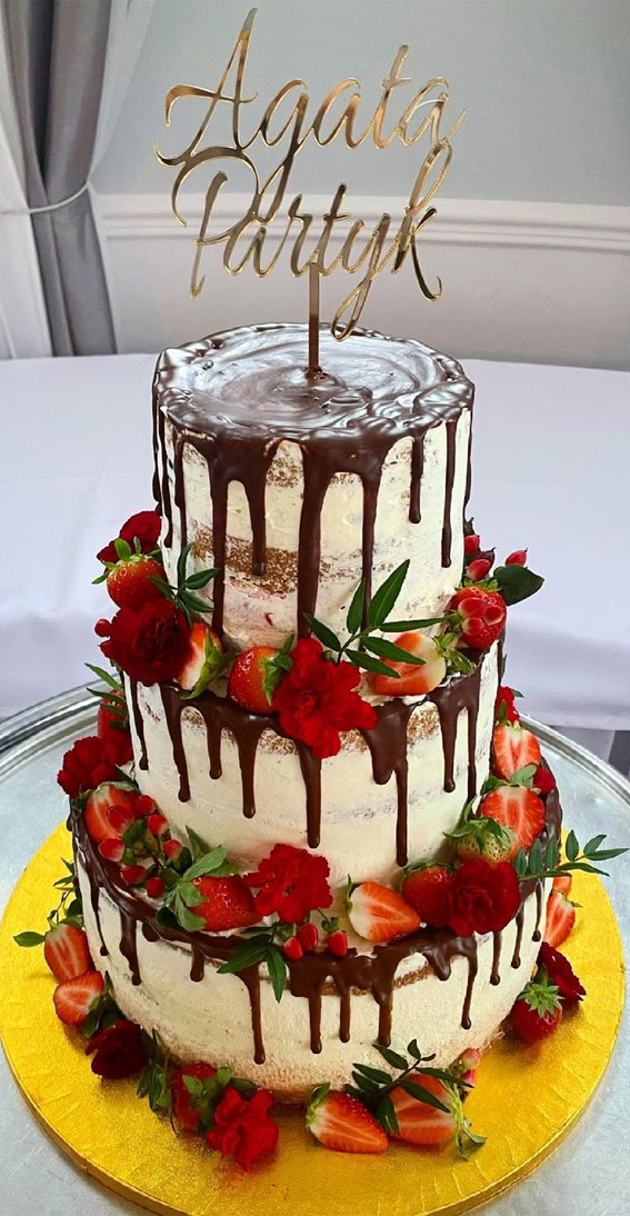 25 Best Simple Wedding Cakes 2021 : Wedding Cake with Strawberry & Chocolate Drip