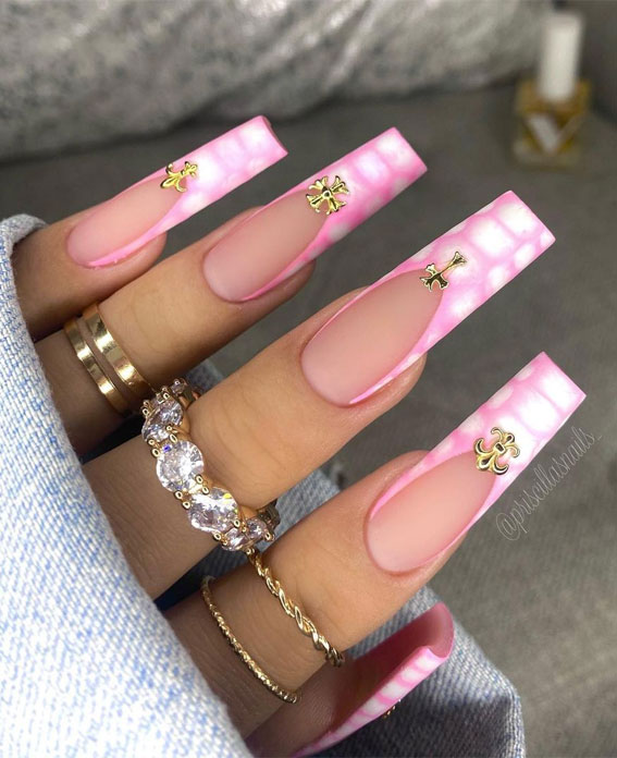 25 Cute Ways To Wear Animal Print Nails 2021 : Chrome Hearts x Pink Alligator Nails