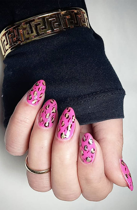 pink leopard print nails, leopard print nail art designs, short nails, animal print nails 2021, pink cheetah print nails 2021