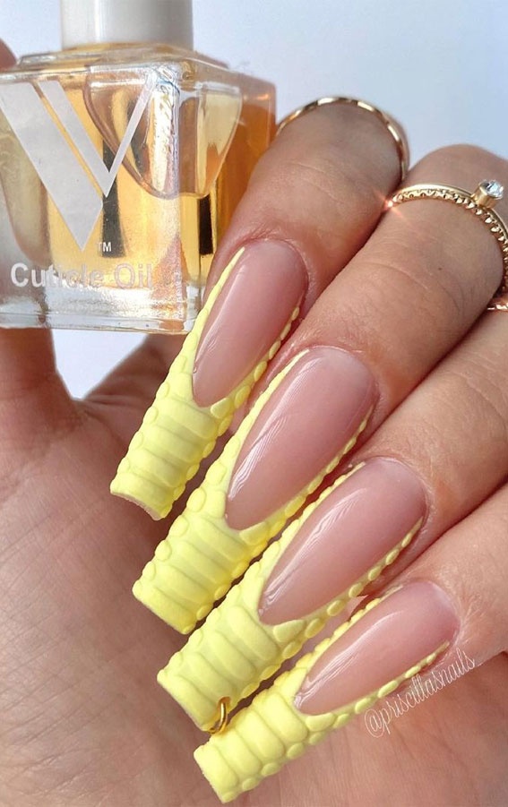25 Cute Ways To Wear Animal Print Nails 2021 : Pastel Yellow Crocodile French Tips