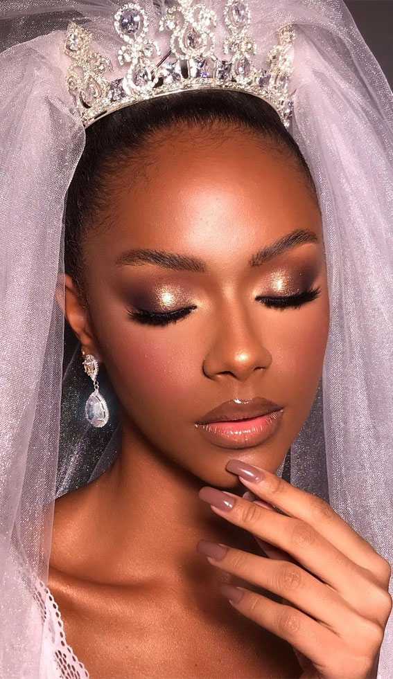 29 Glamorous Wedding Makeup : Smokey and Golden Glam Look