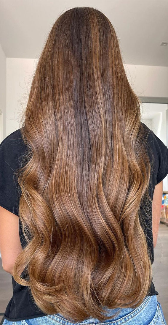 30 Cute Ways To Wear Brown Hair This Autumn 2021 : Brown Caramel Long Hair