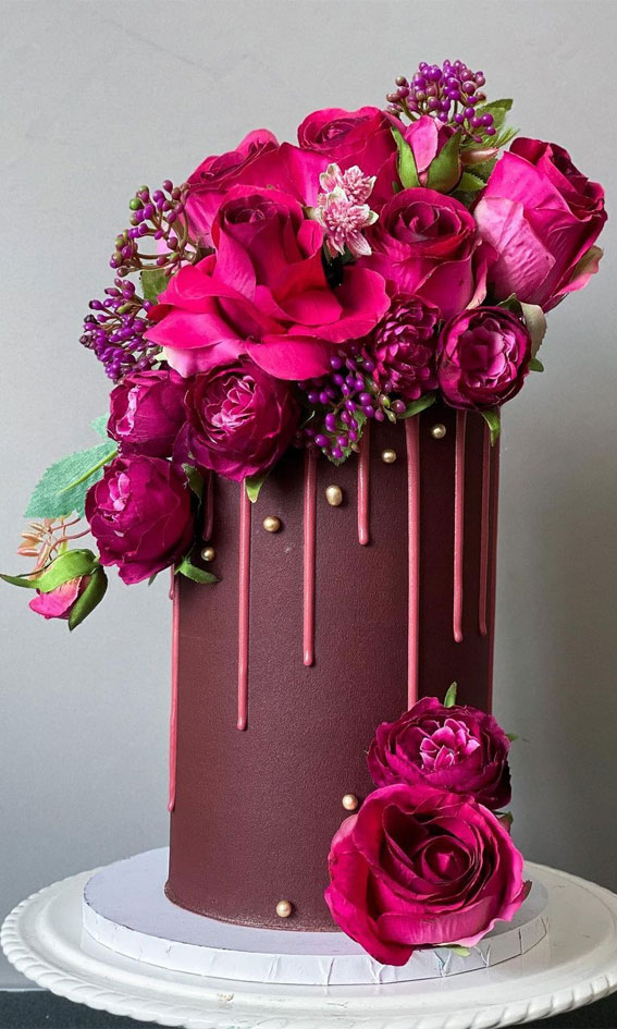 Burgundy cake | Unique wedding cakes, Cake, Wedding cake designs