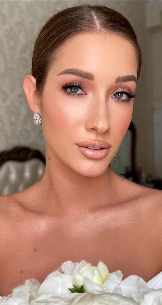 20 Wedding Makeup Looks for Brunettes : Makeup Look for Bridal with Blue Eyes