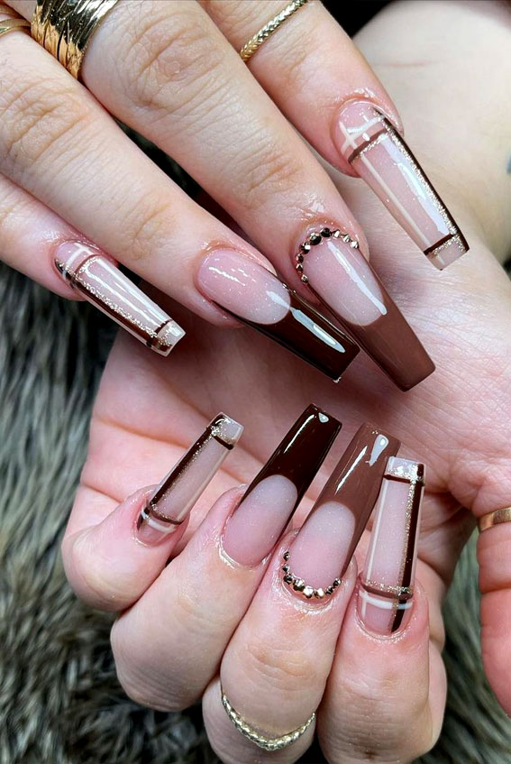 brown tartan nails, brown french tip nails, october nails, popular nail colors fall 2021, october acrylic nails, october nail colors 2021, popular nail colors fall 2021, halloween nails 2021, halloween nail ideas 2021, halloween nails