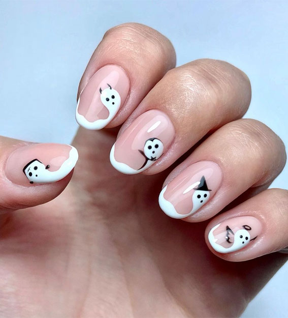 35 October Nail Art Designs : Cute Swooshy Ghost Autumn Nails