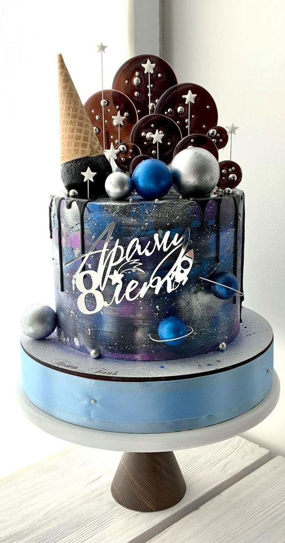 43 Cute Cake Decorating For Your Next Celebration : Space-Themed Birthday Cake