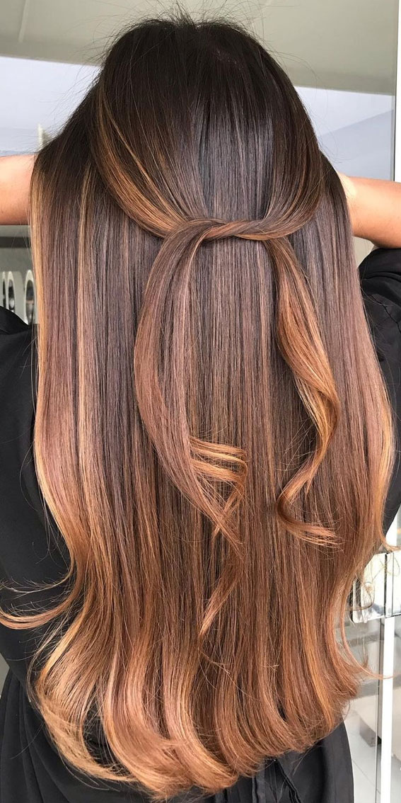 brown copper hair color, brunette hair color, best fall hair color ideas 2021, copper and honey hair color, brown hair with highlights, autumn hair colour trends 2021