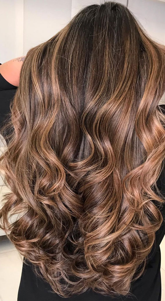 39 Best Autumn Hair Colours & Styles For 2021 : Almond and Coffee Tones