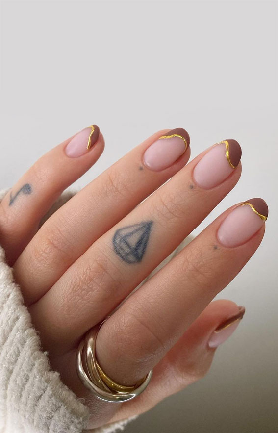 Cute Fall Nails To Help You Get Ready for Autumn Manicure : Brown and Gold Abstract Tip Nails